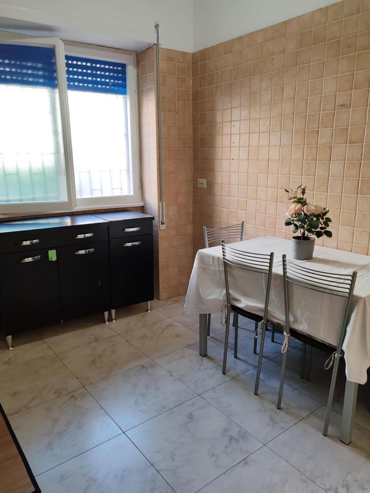 Affittacamere Appia Nuova 639 Roma Ngoại thất bức ảnh